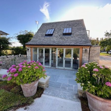 헤일리 Idyllic Secluded Hideaway With Countryside Views On The Edge Of The Cotswolds 빌라 외부 사진