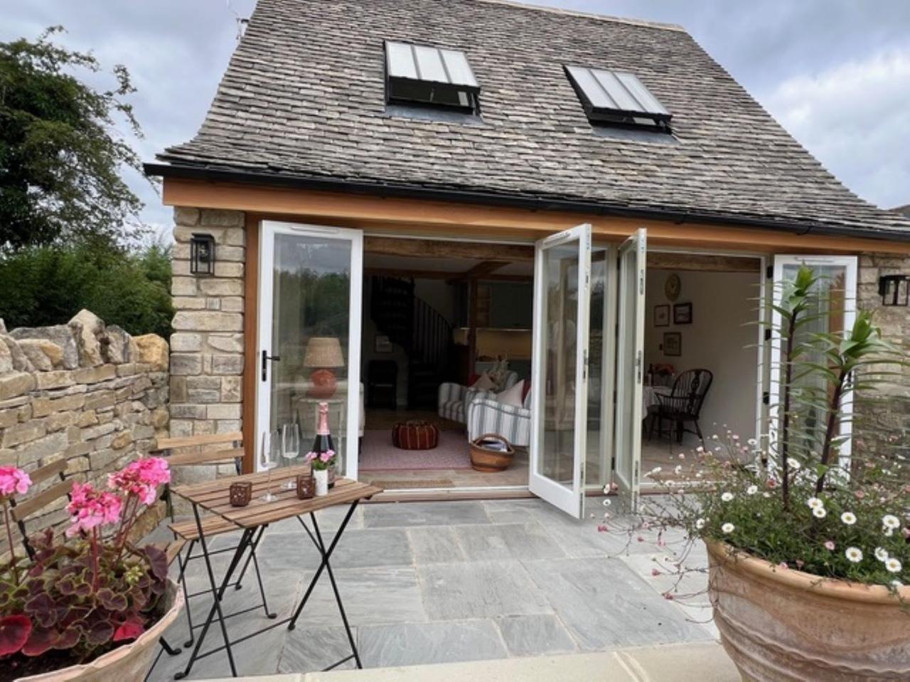 헤일리 Idyllic Secluded Hideaway With Countryside Views On The Edge Of The Cotswolds 빌라 외부 사진