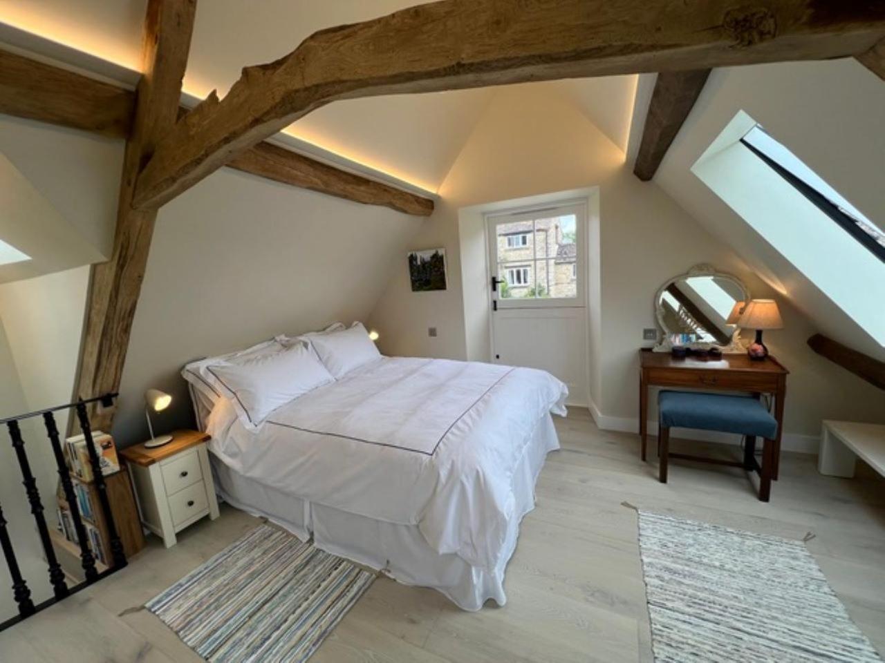 헤일리 Idyllic Secluded Hideaway With Countryside Views On The Edge Of The Cotswolds 빌라 외부 사진
