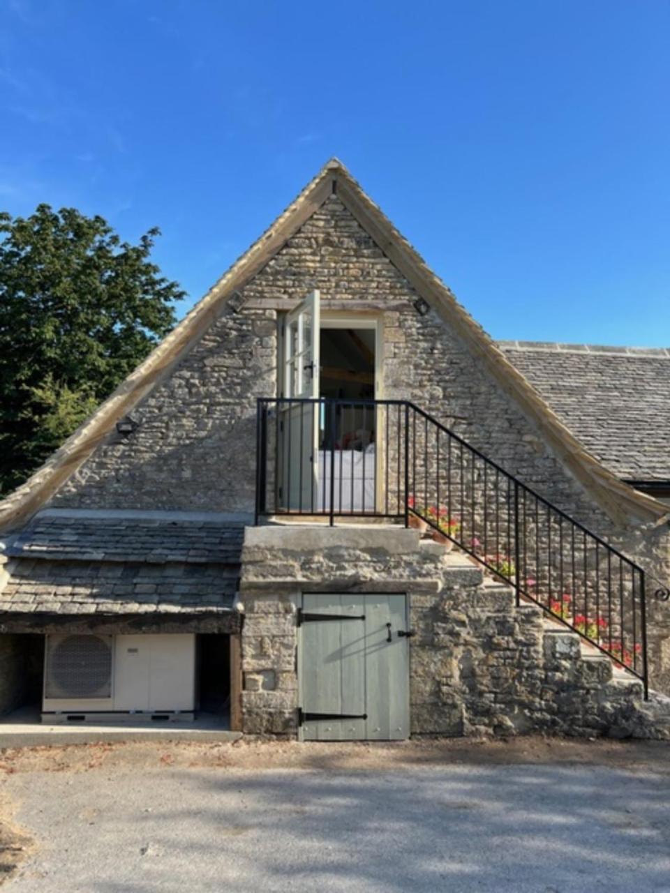 헤일리 Idyllic Secluded Hideaway With Countryside Views On The Edge Of The Cotswolds 빌라 외부 사진