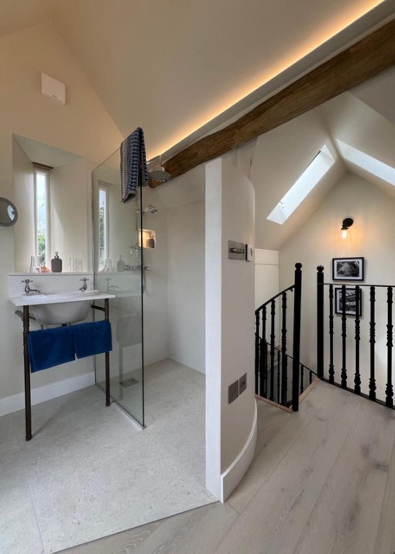 헤일리 Idyllic Secluded Hideaway With Countryside Views On The Edge Of The Cotswolds 빌라 외부 사진