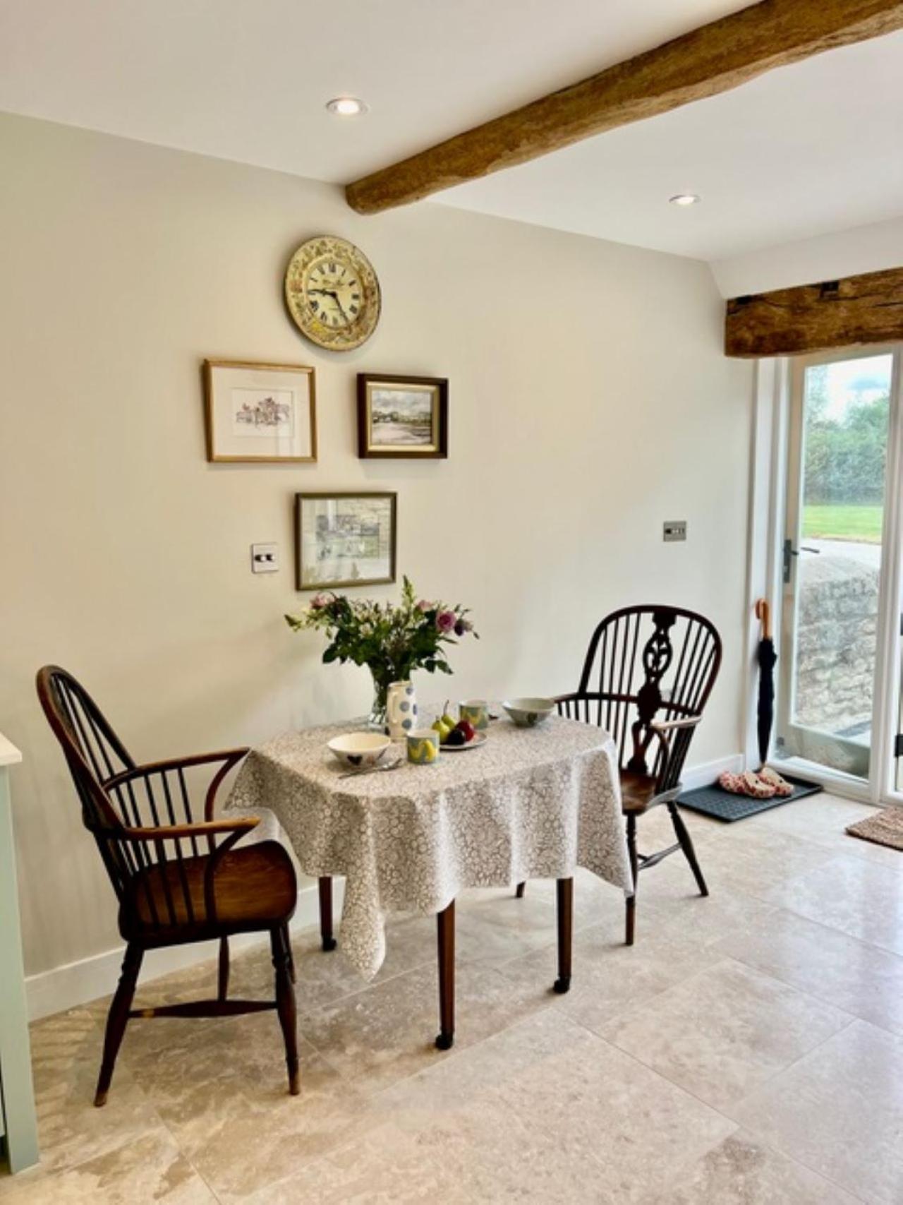 헤일리 Idyllic Secluded Hideaway With Countryside Views On The Edge Of The Cotswolds 빌라 외부 사진