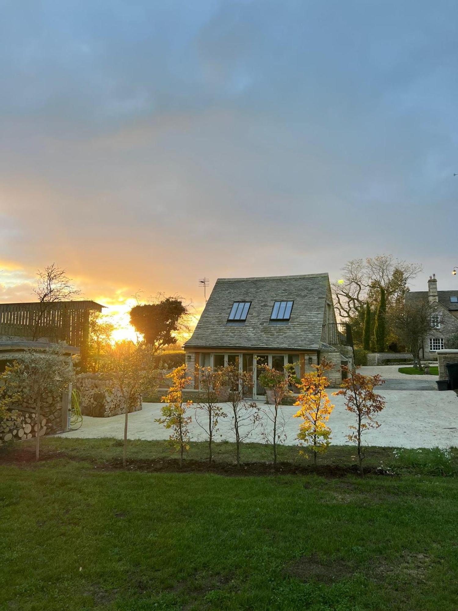 헤일리 Idyllic Secluded Hideaway With Countryside Views On The Edge Of The Cotswolds 빌라 외부 사진